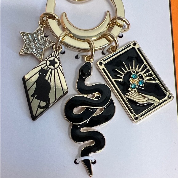 True to Form | Empowerment Bag Charm - Picture 3 of 6